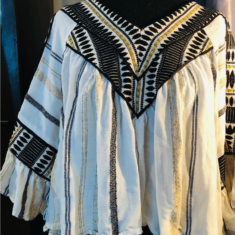Linen top in gold and black